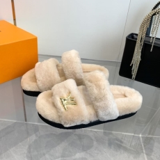 Louis Vuitton Slippers